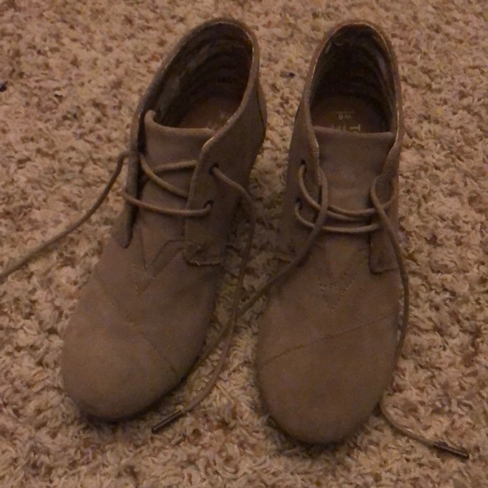 Toms suede wedge booties
